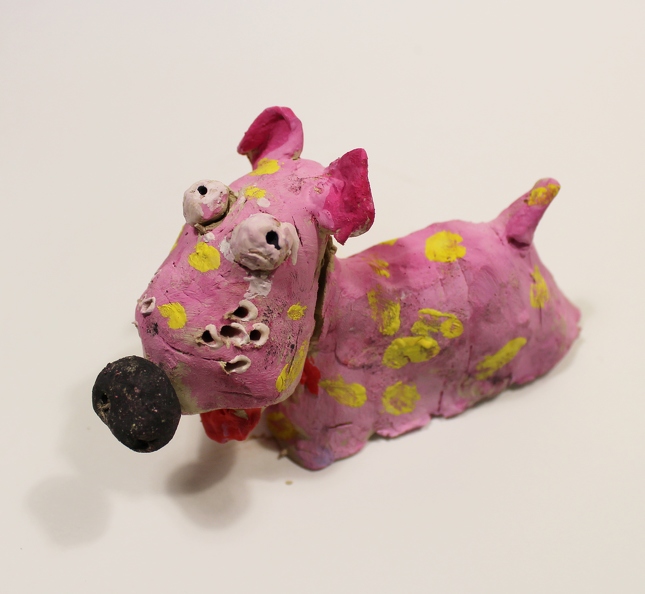 6300 Нонна Эйсмонт. Розовый пёс. Возраст - 6 лет. Номинация - скульптура. Техника - глина.JPG
