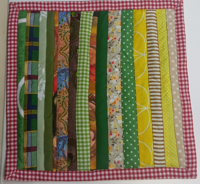 05-Марія Красюк, _Ланчмат_ в техніці Печворку, 8р_.jpg